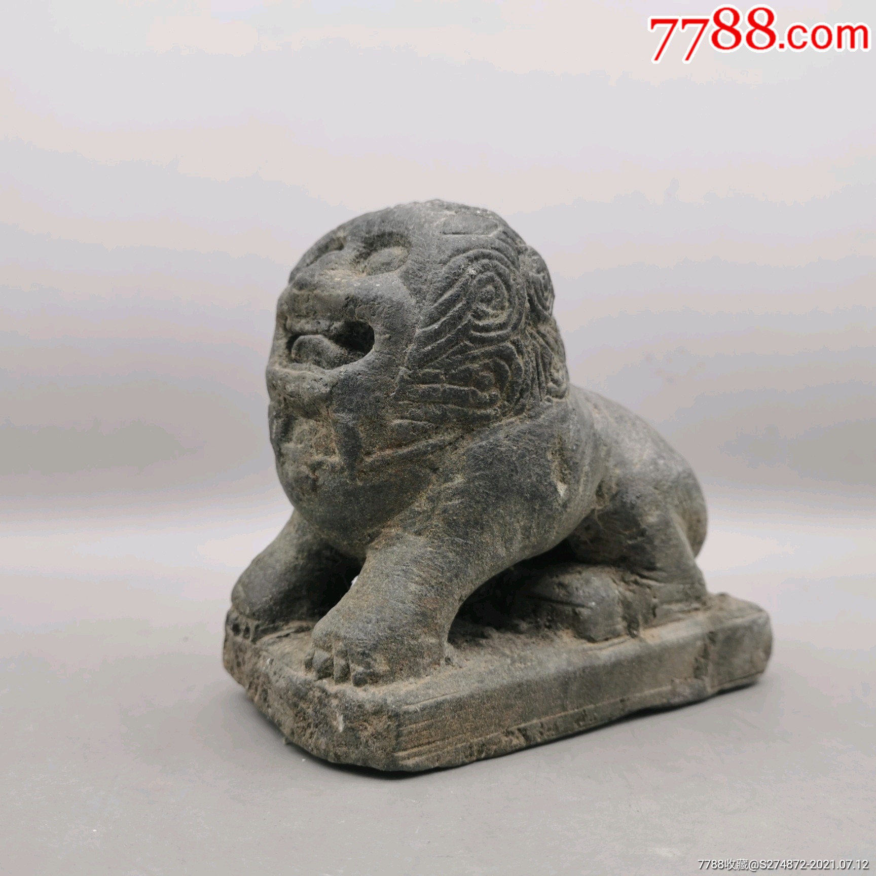 清代石雕狮子桌案摆件