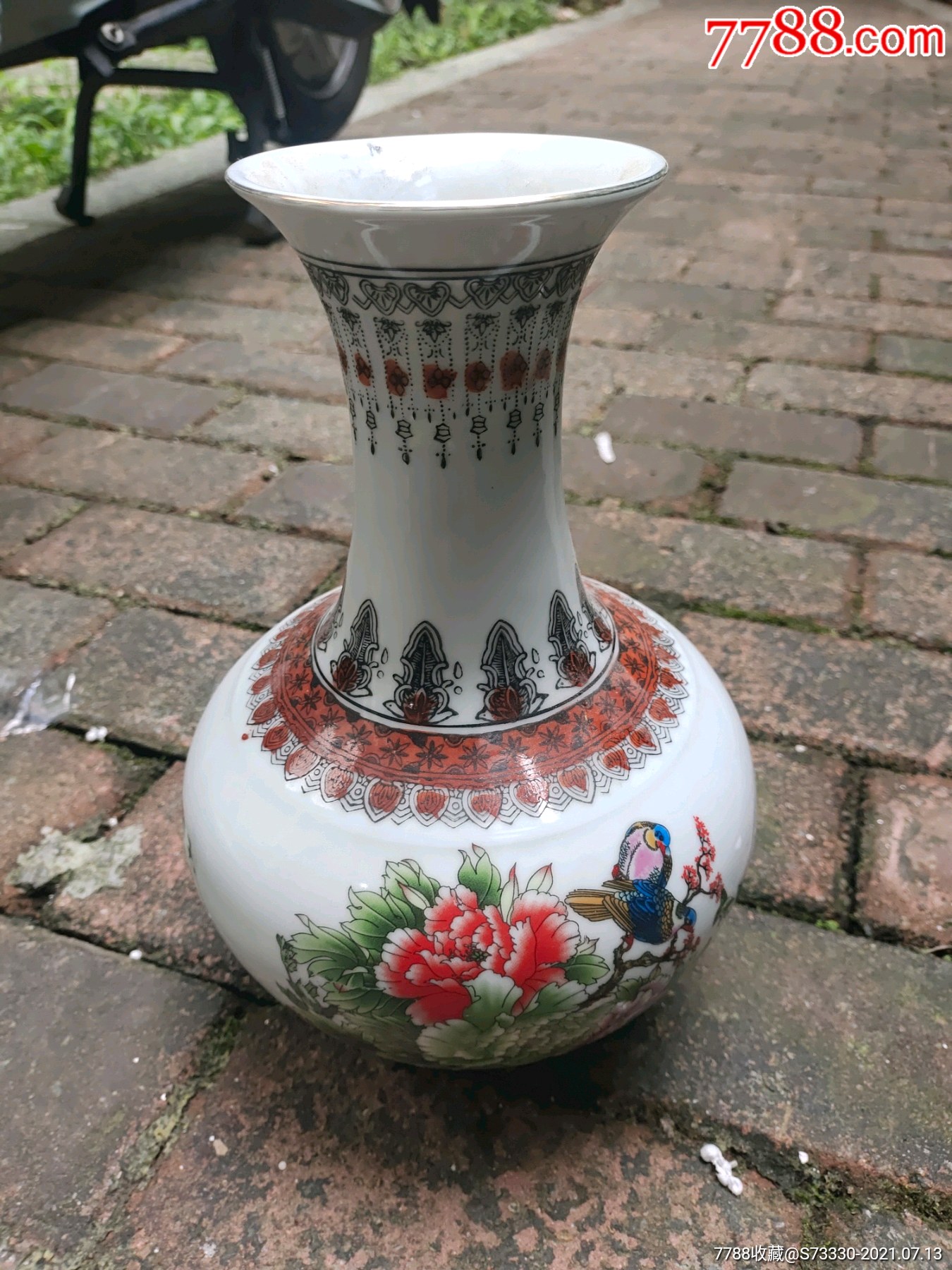 90年代以后景德镇厂货贴花富贵花瓶1