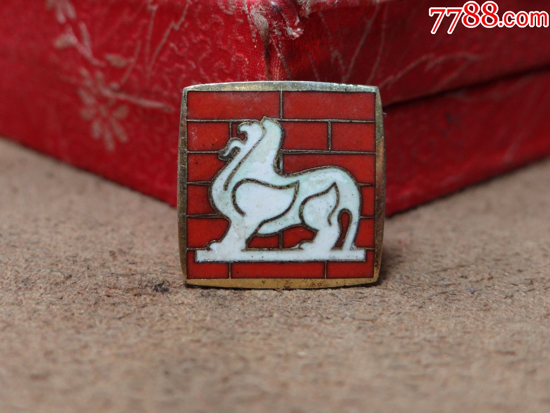 精美南京标志貔貅(辟邪)铜珐琅,南京建筑家雕塑家协会