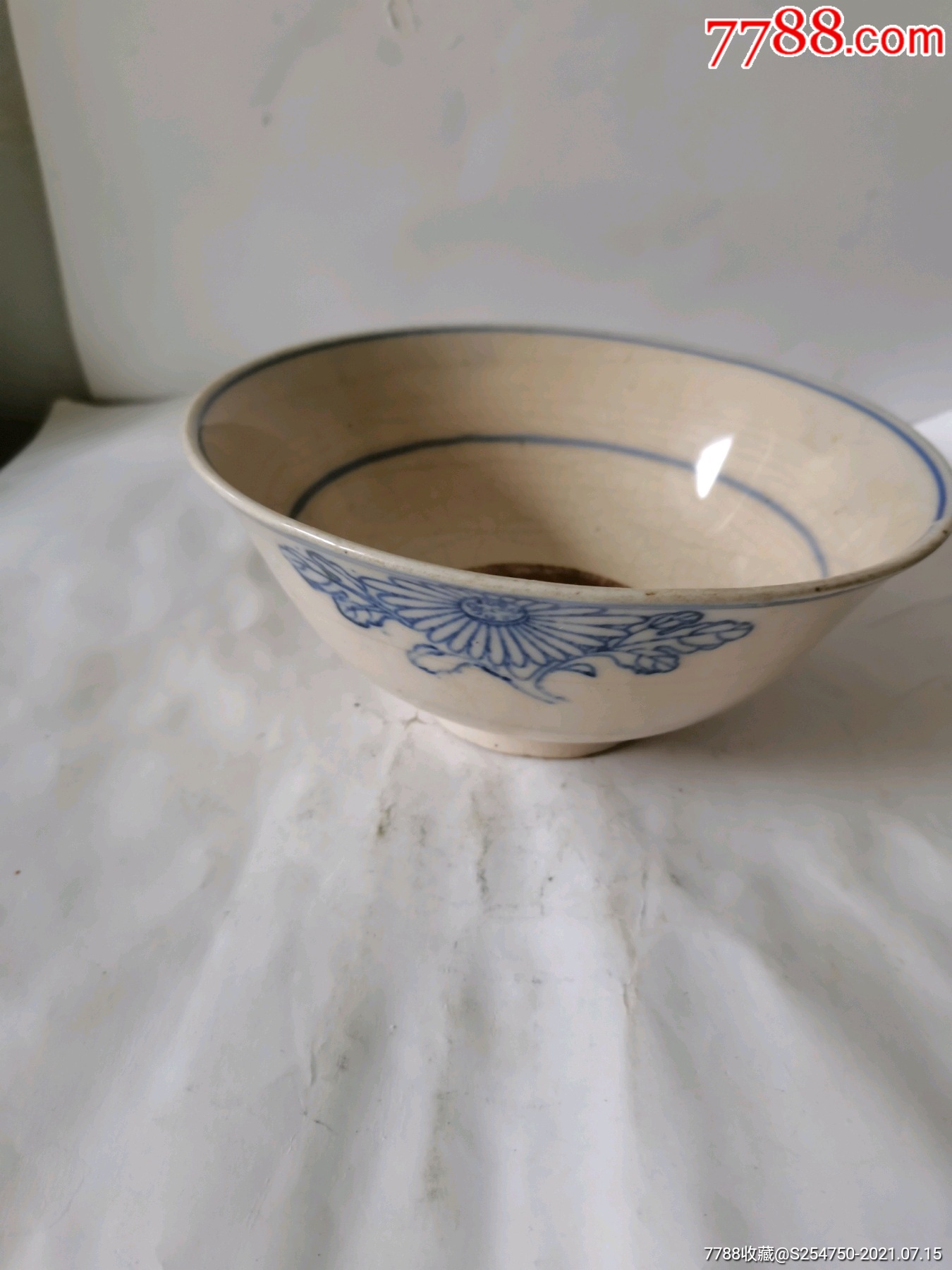 清代青花花卉大碗