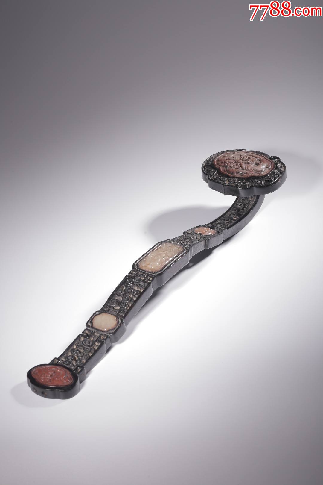 小叶紫檀嵌寿山石雕龙纹如意