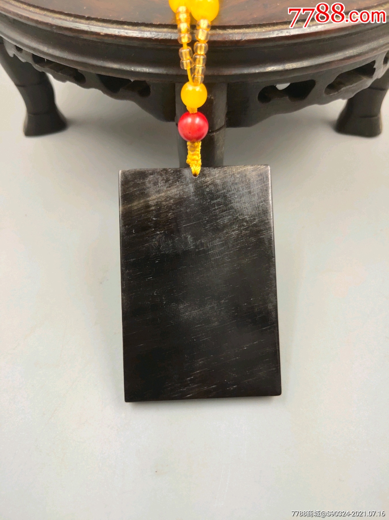 创汇期牛角雕平安无事牌