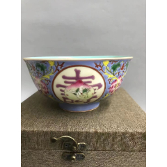 大清雍正款蓝地粉彩寿桃纹碗，带锦盒_旧瓷器_鸿福俯【7788红宝书】