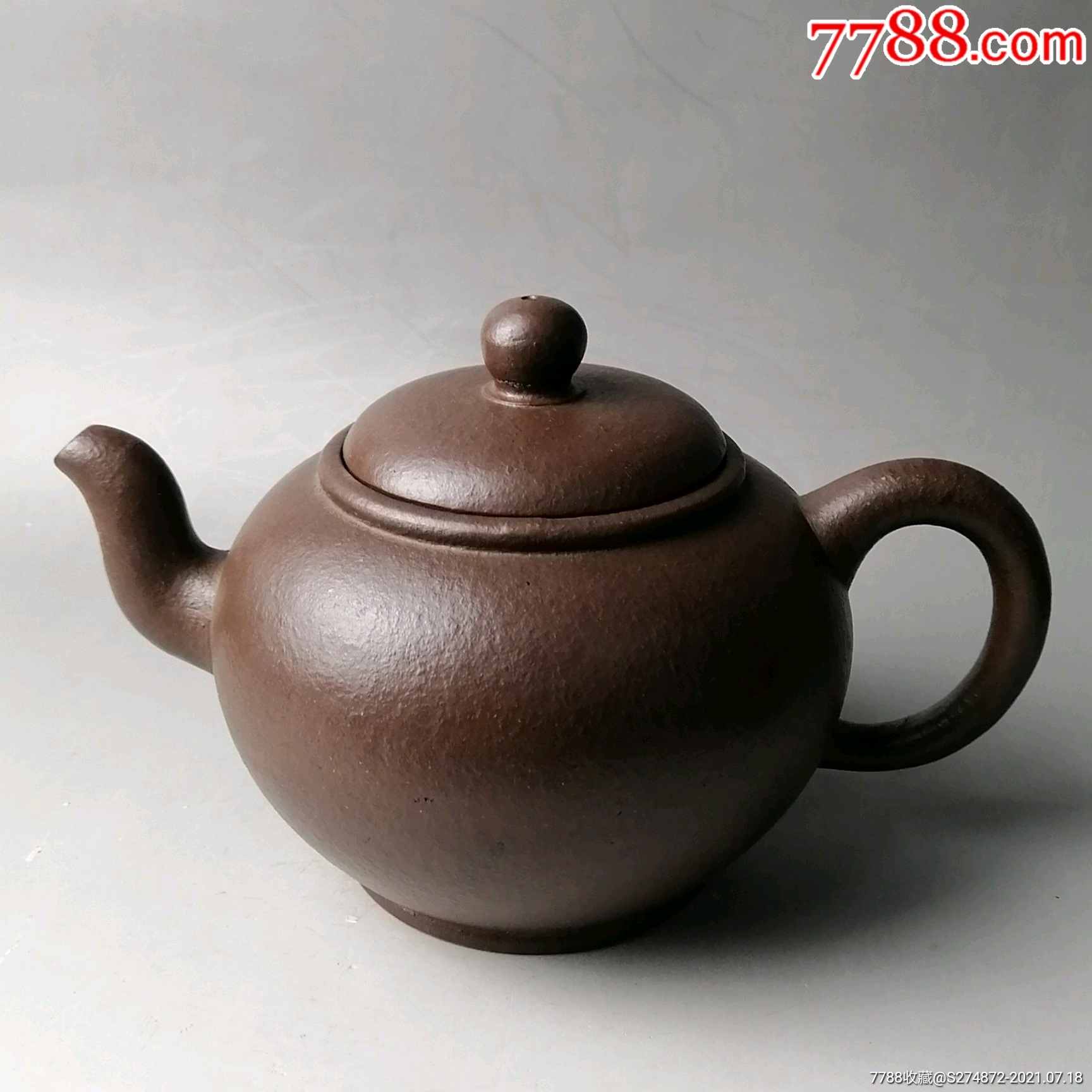 se81495443  店内编号:2017 品种: 紫砂壶-紫砂壶 属性: 清朝,紫泥