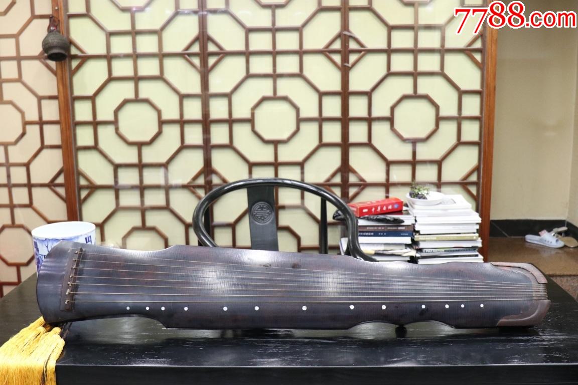 旧藏百年老杉木伏羲琴