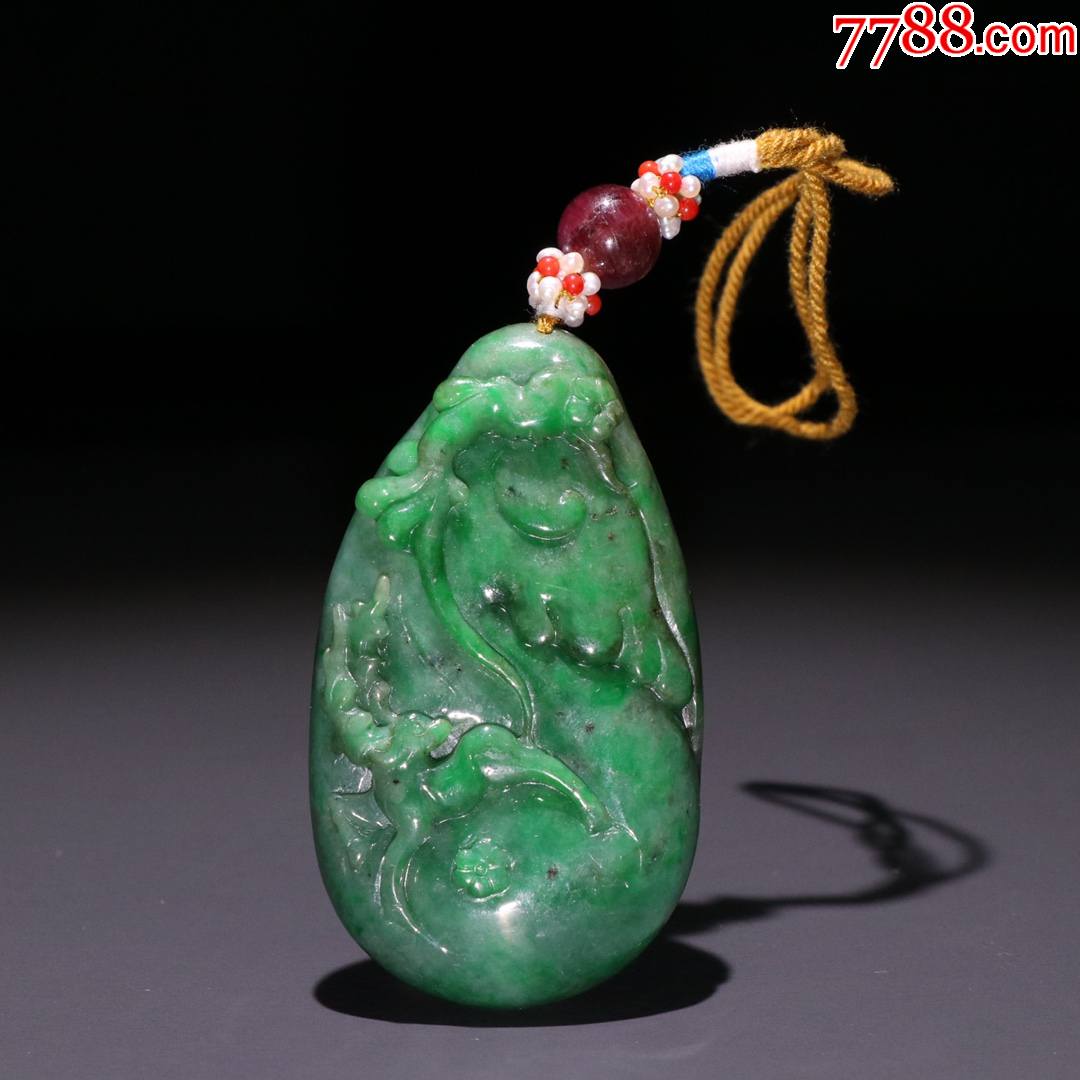 旧藏翡翠雕福鹿梅花纹挂坠a19s25f