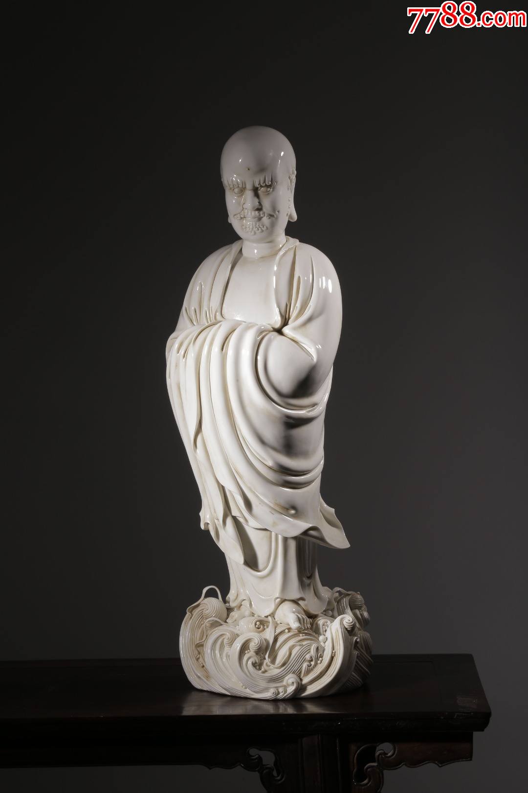 清何朝宗款德化白瓷达摩立像