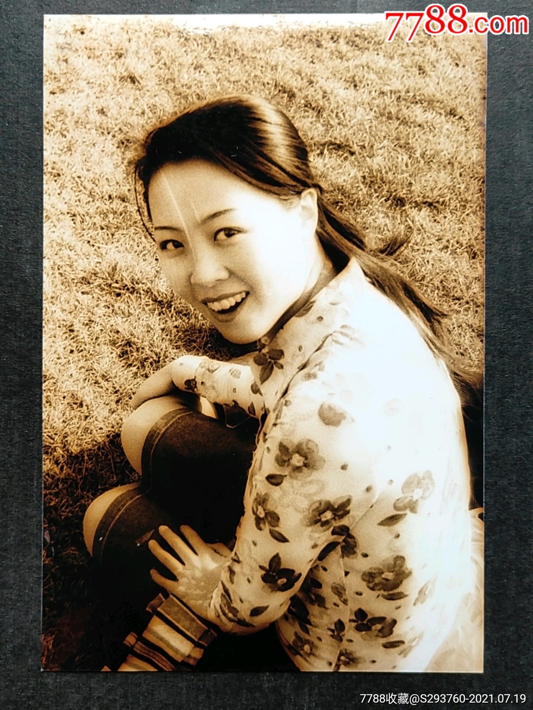 美女-价格:1元-au27240240-老照片 -加价-7788收藏__收藏热线