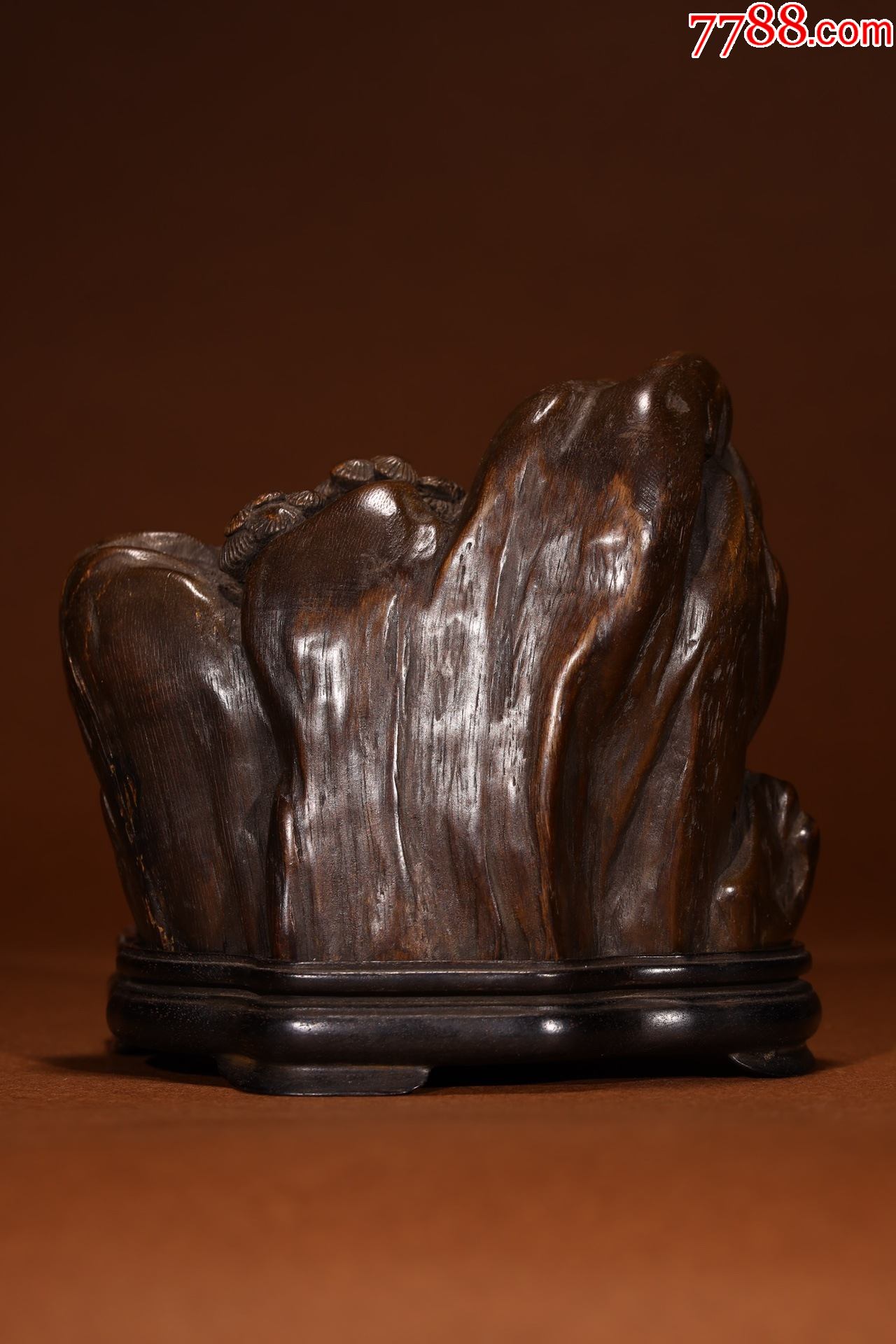 【沉香松下人物故事山子摆件】