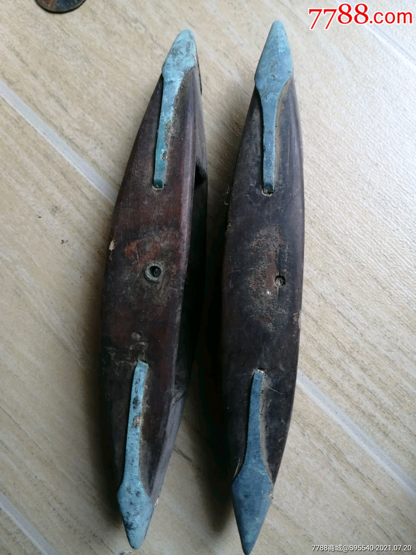 包铜老木梭子一对