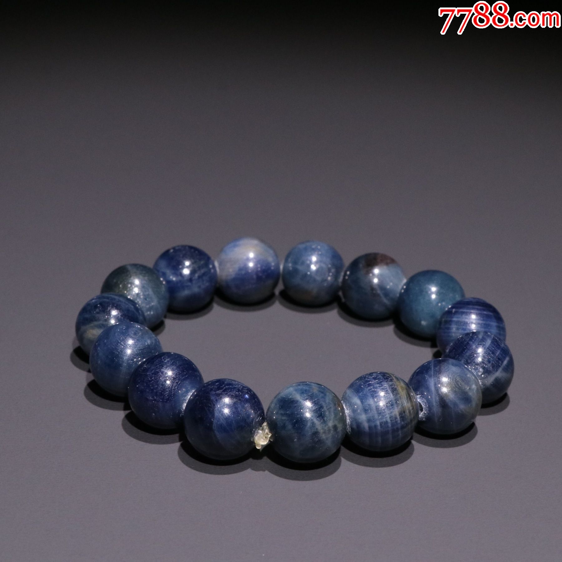 蓝宝石圆珠手串