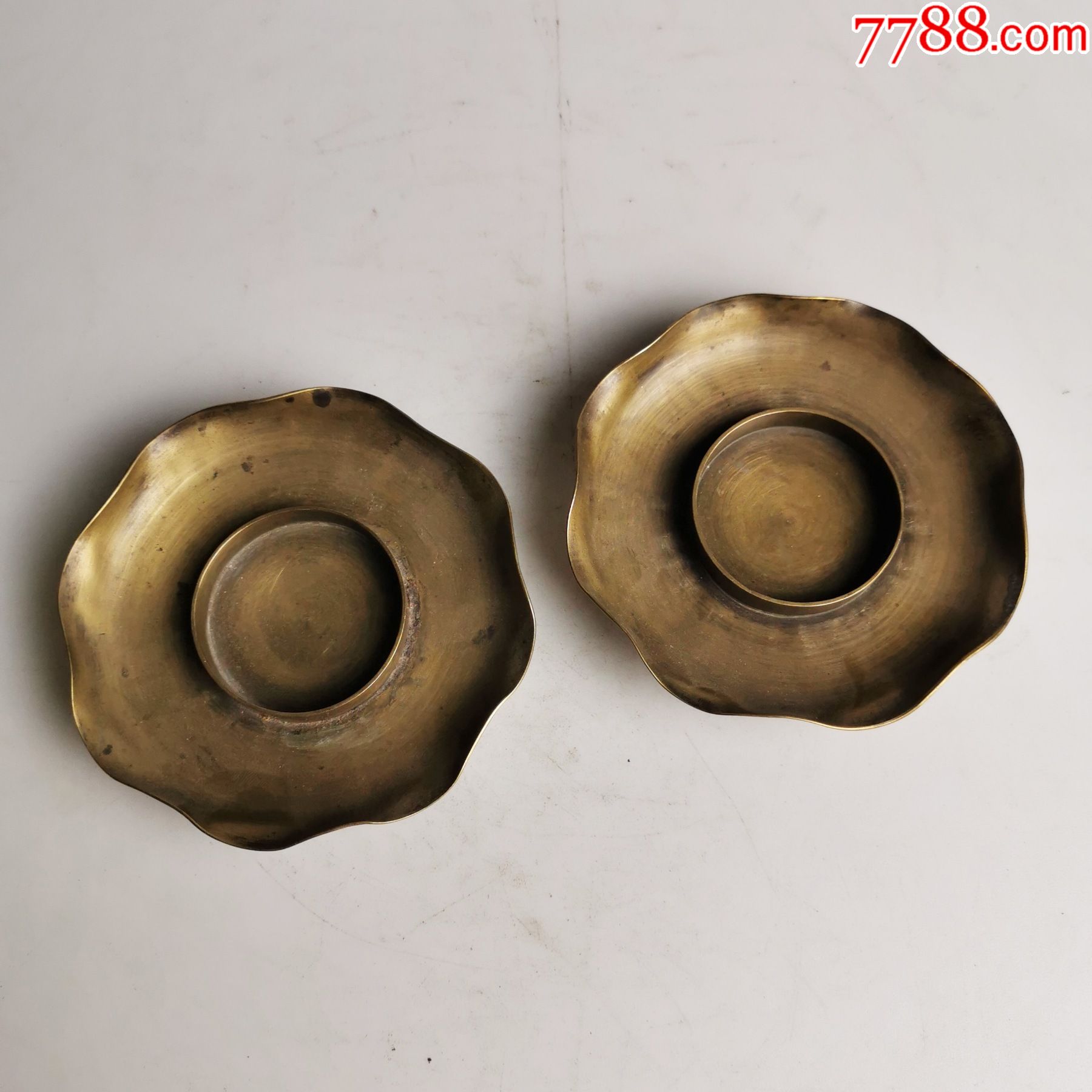 民国花口黄铜茶托一对