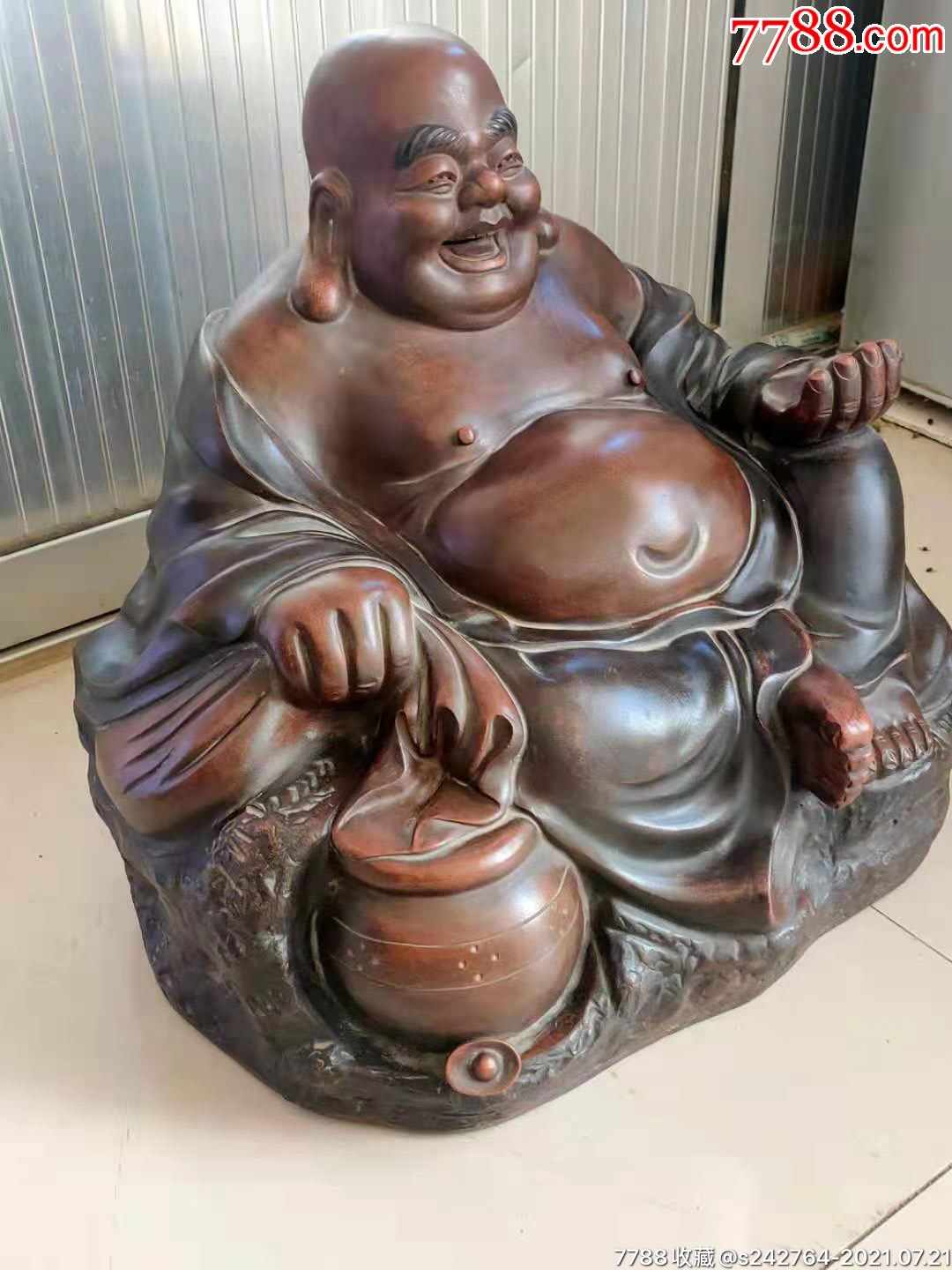 老紫砂弥勒佛造像,开脸好,个头很大,有款,保存完好,品相一流.