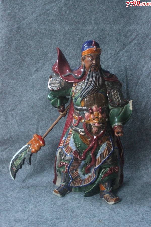 石湾陶瓷工艺大师梁润枝代表作彩釉二指关公摆件40*20cmzz.3251