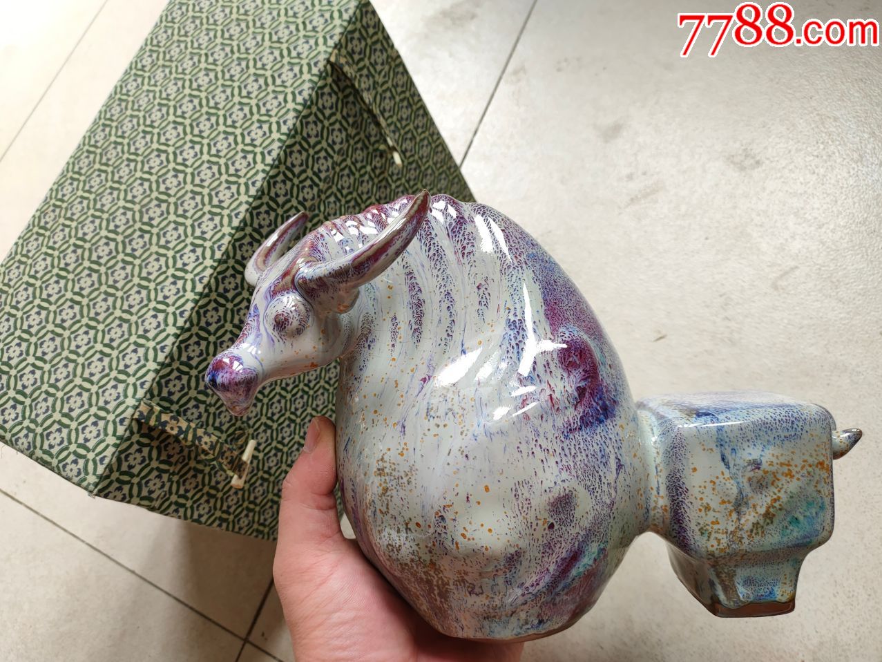 钧瓷牛摆件