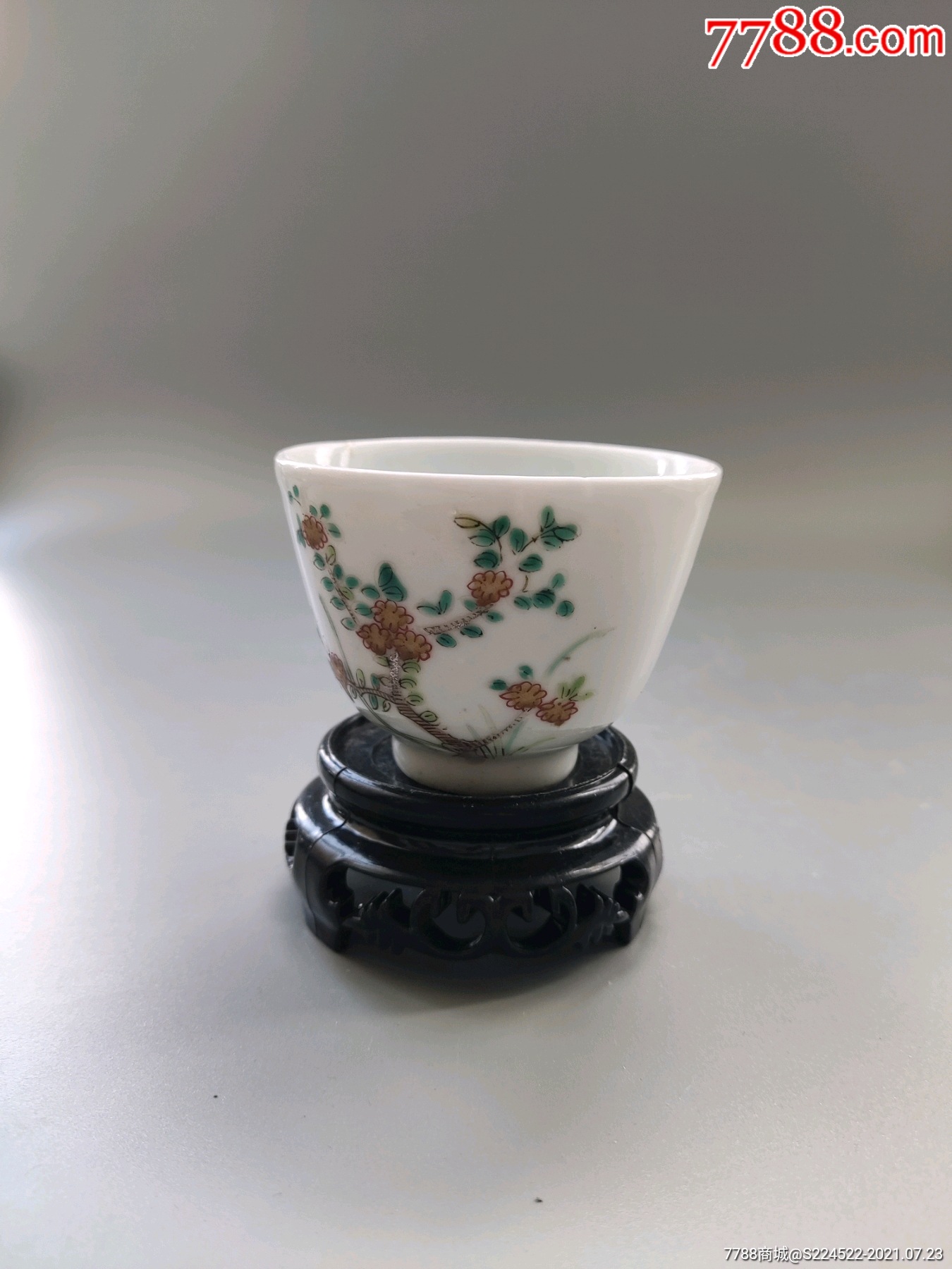 光绪粉彩花卉纹杯