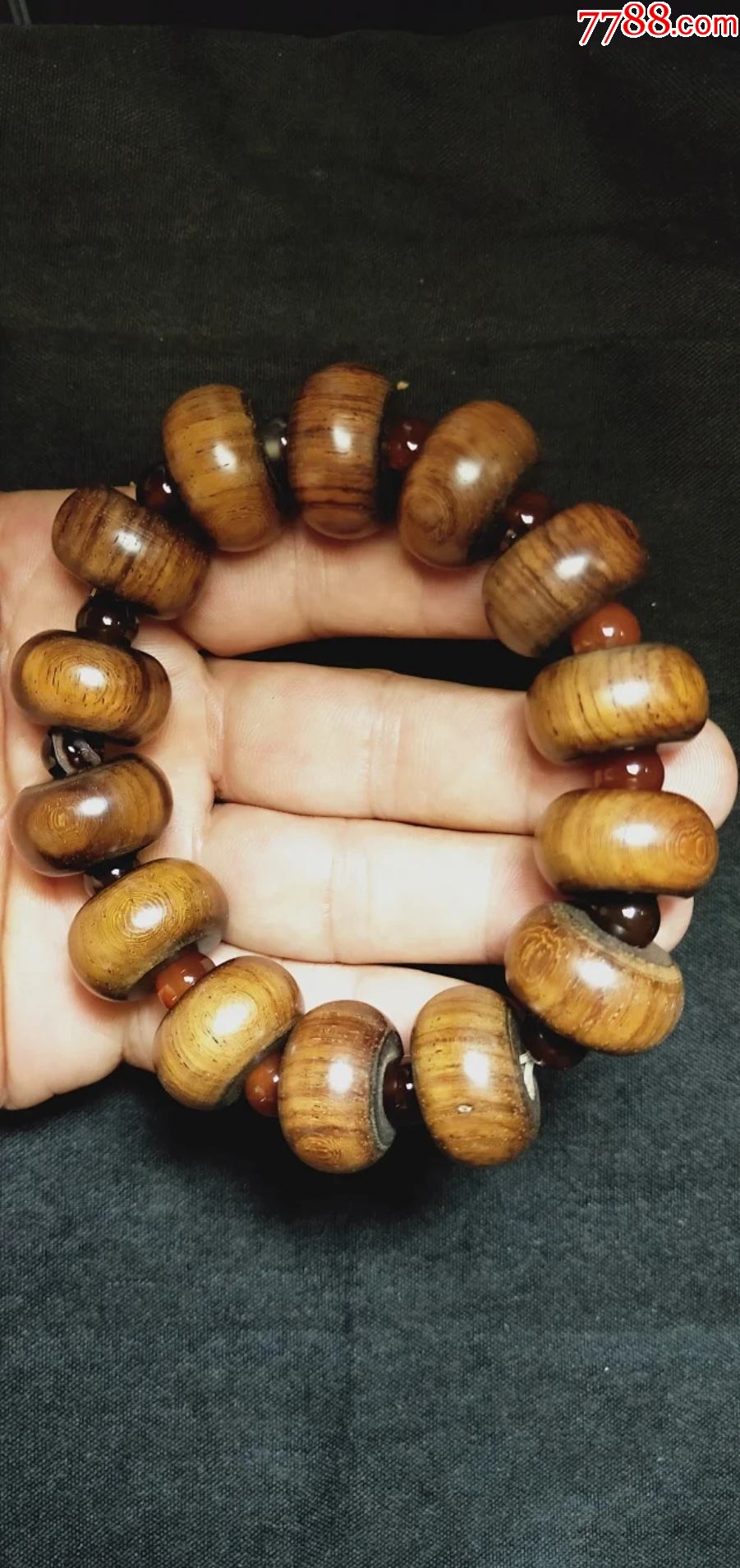195号正宗海南黄花梨老算盘珠手串2.1/14棵.