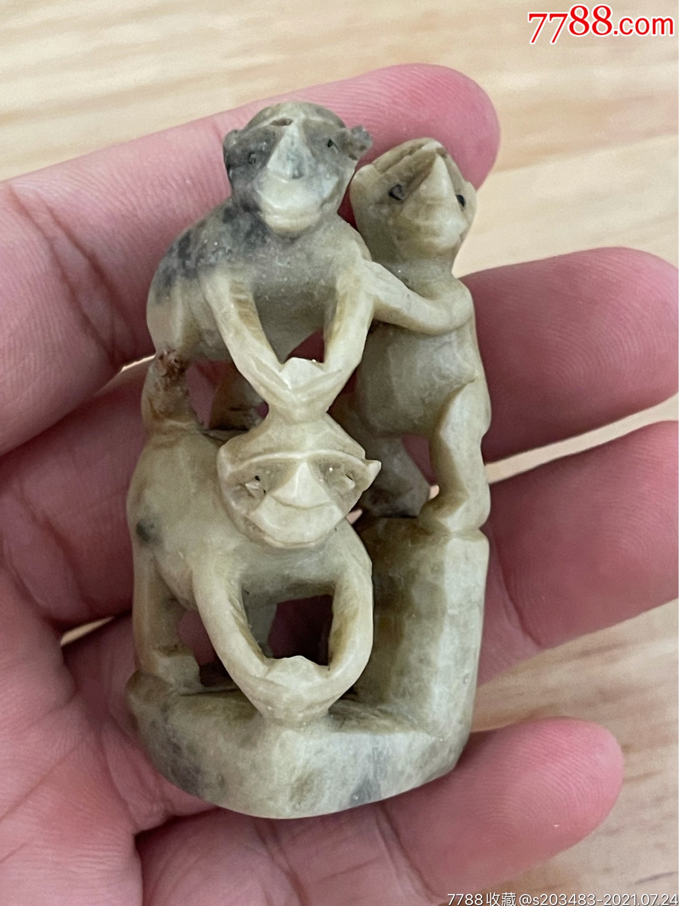 青田石雕刻猴子雕刻件石头挂件石器