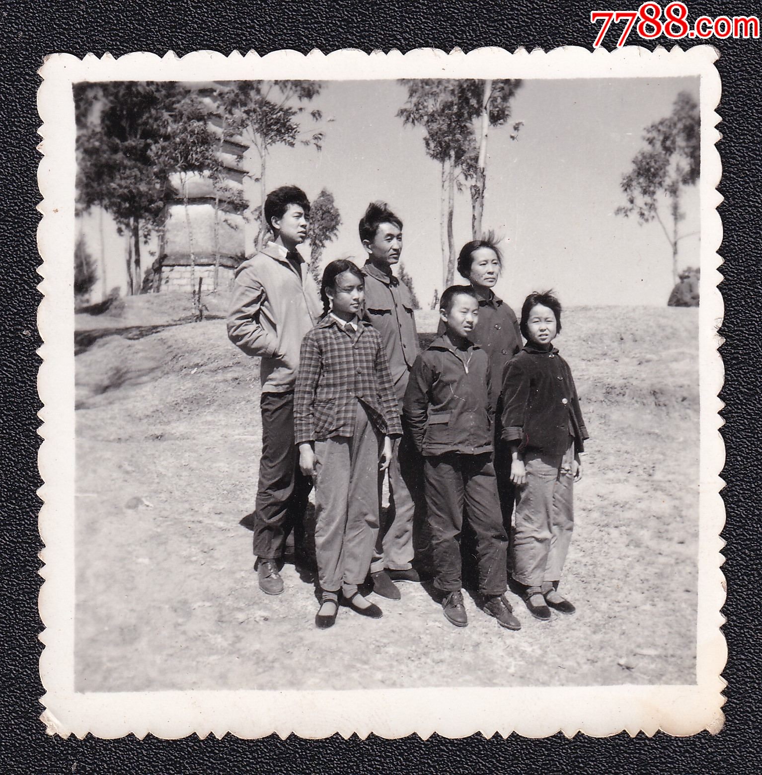 文革年代家庭老照片1张尺寸约5959厘米