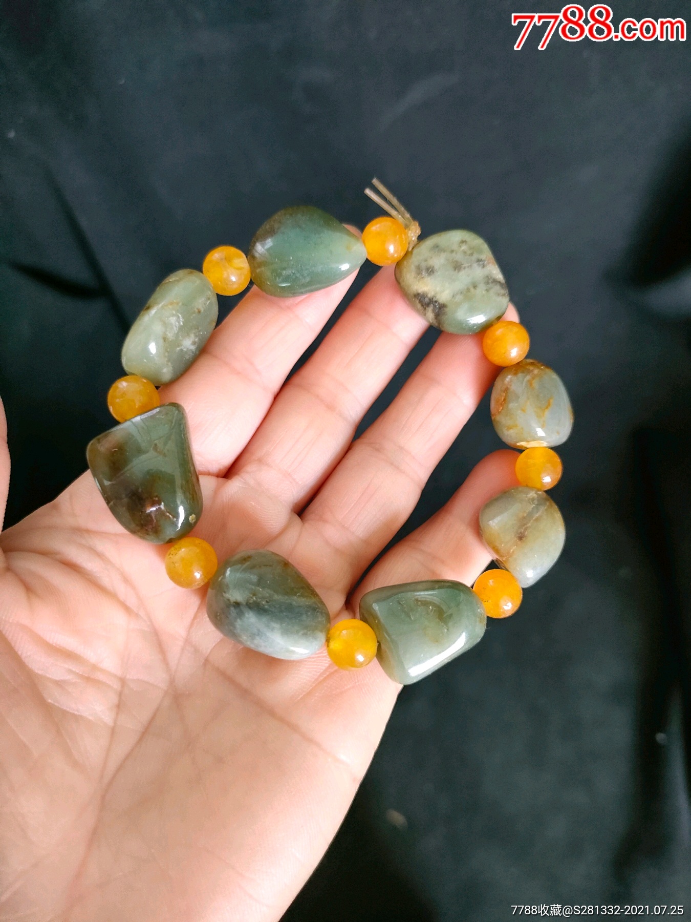 和田玉籽料手串一条