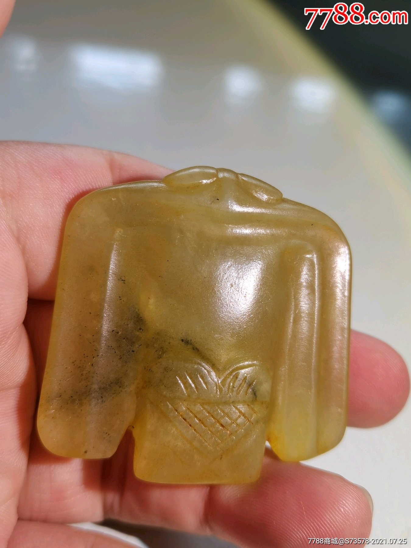 以前收藏的红山文化玉鹰