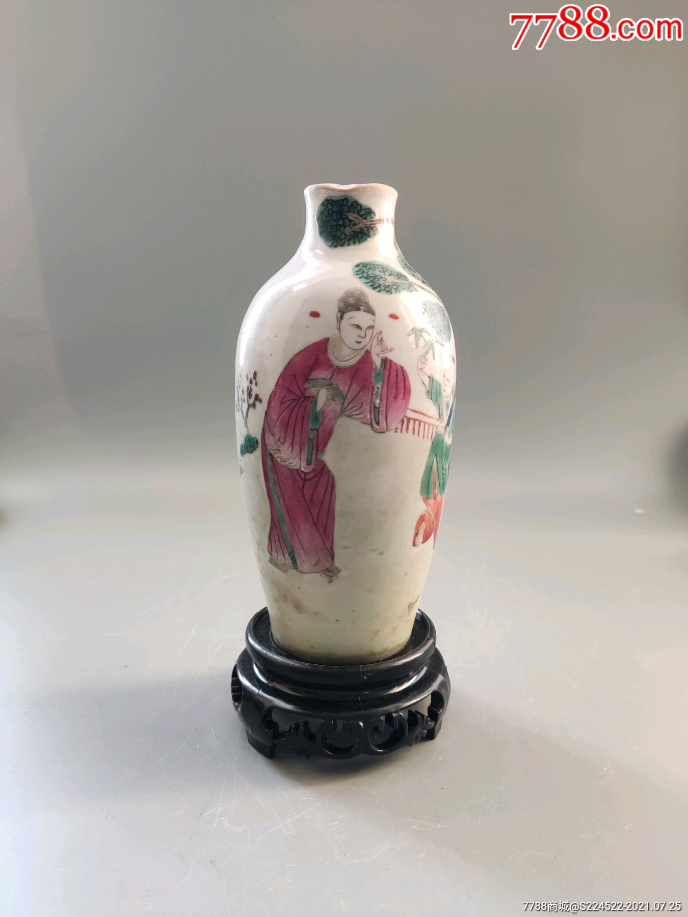 乾隆粉彩人物故事瓶