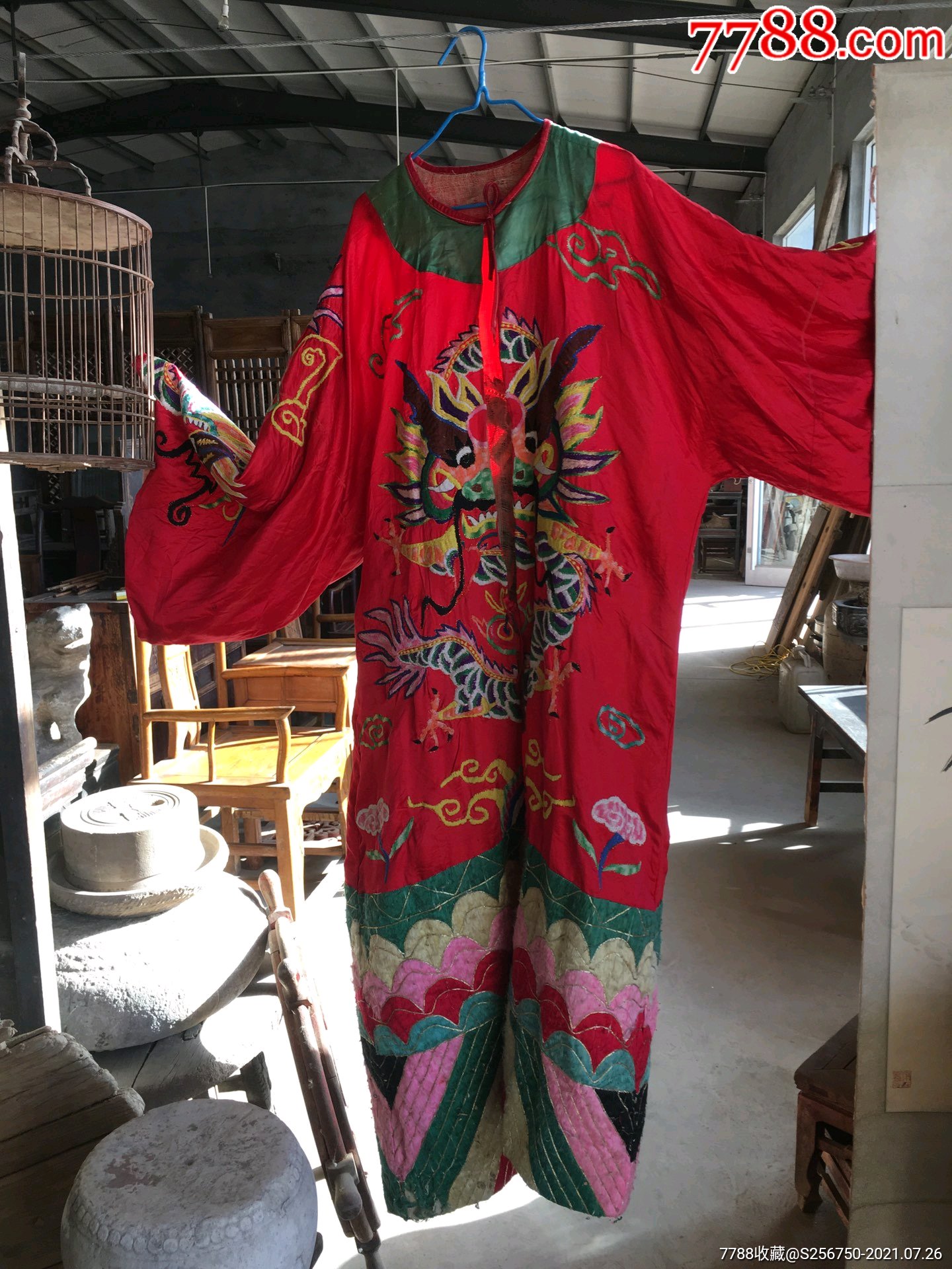 清代老唱戏戏服蚕丝纯手工刺绣全品