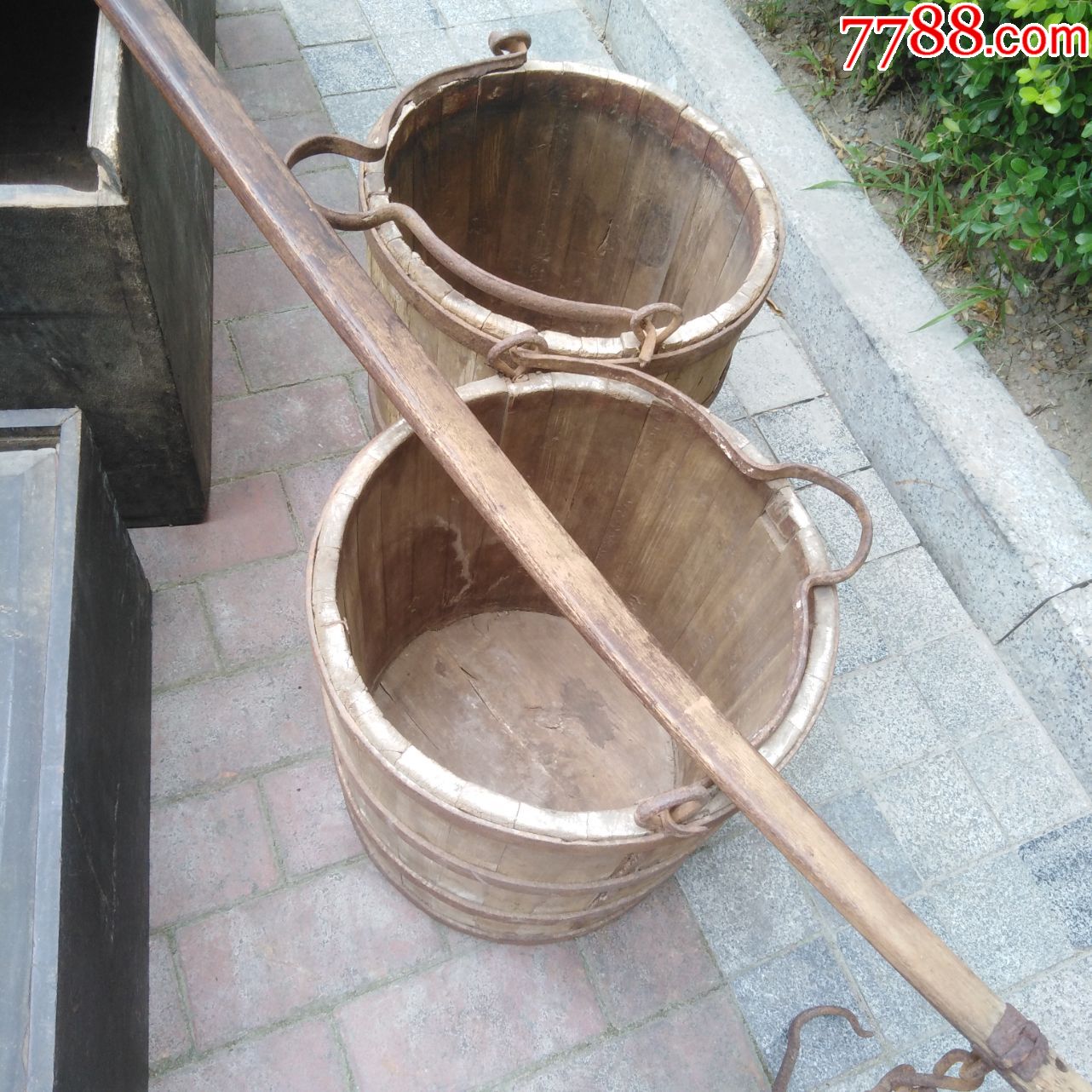 红高粱酒文化古法酿酒工具人物酱釉缸胎酒坛一对4626厘米挑酒糟木桶钩