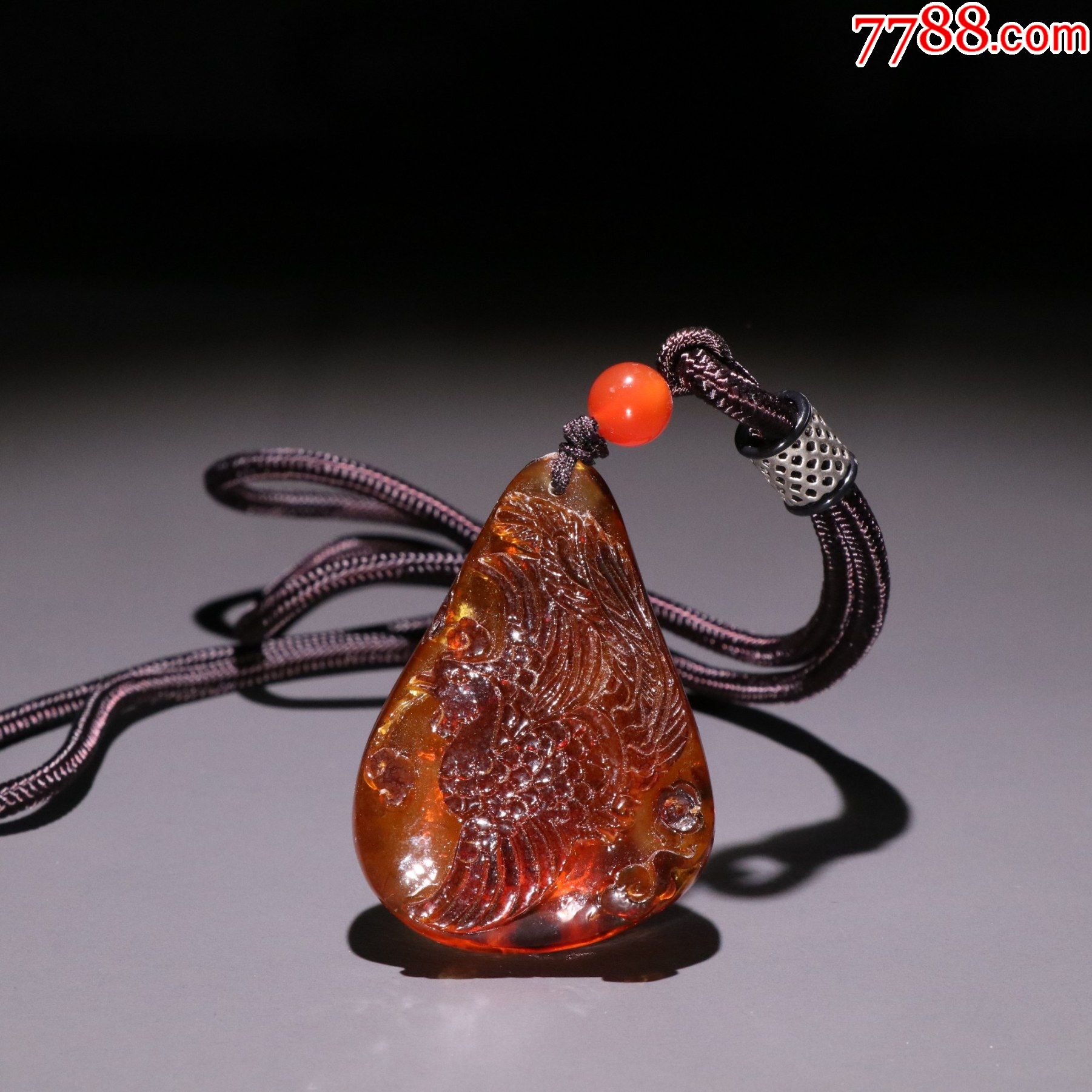 旧藏琥珀雕凤凰纹挂坠_价格6000元_第1张_7788收藏__收藏热线