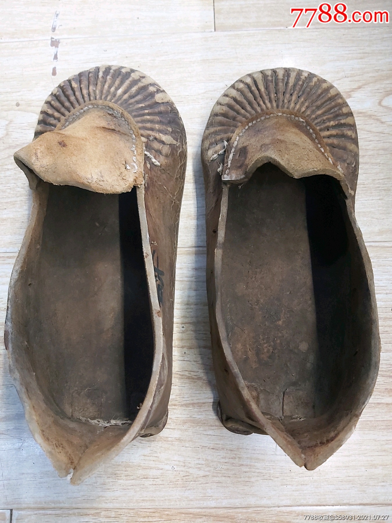 乌拉鞋历史图片