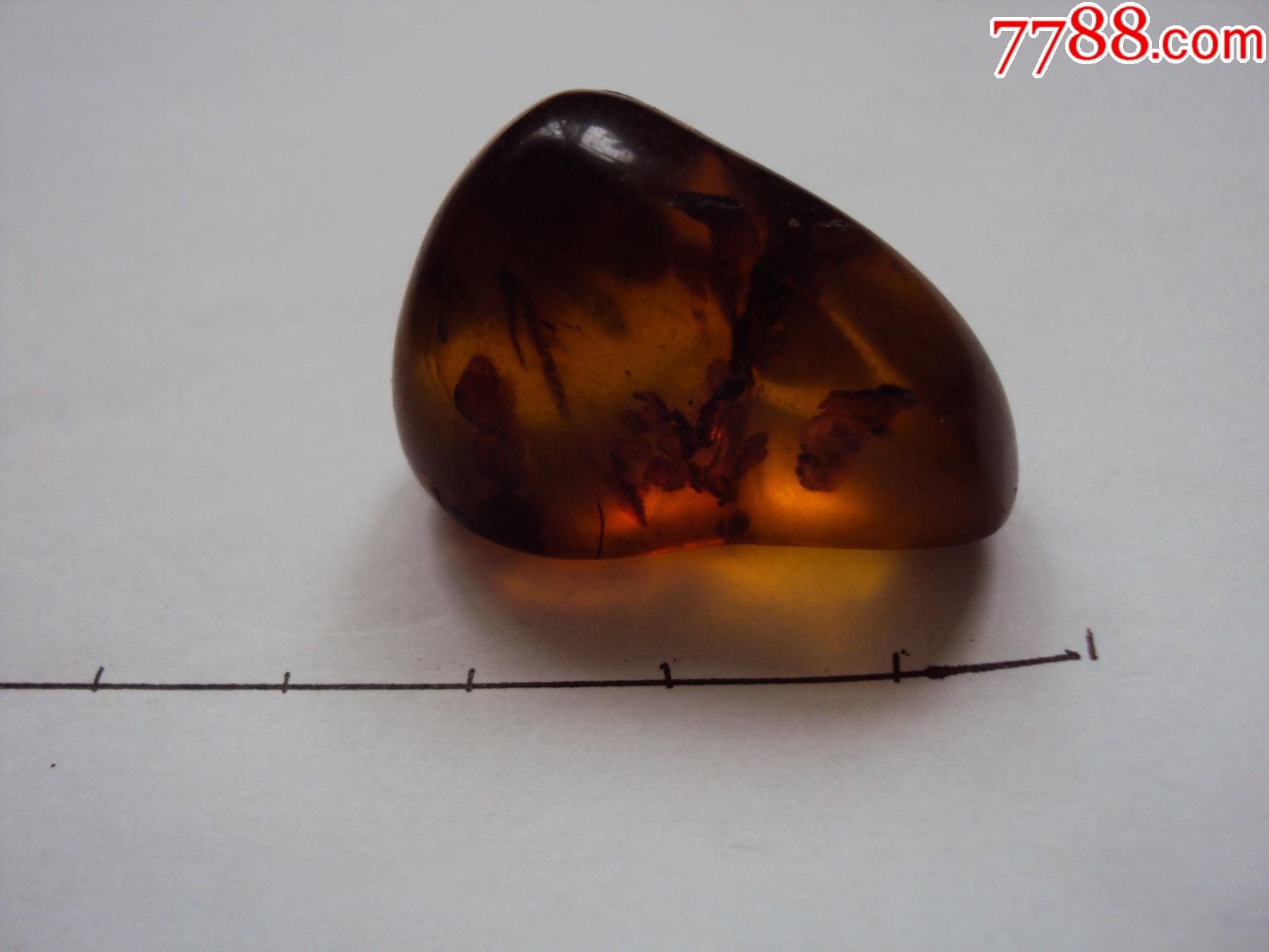 琥珀原石