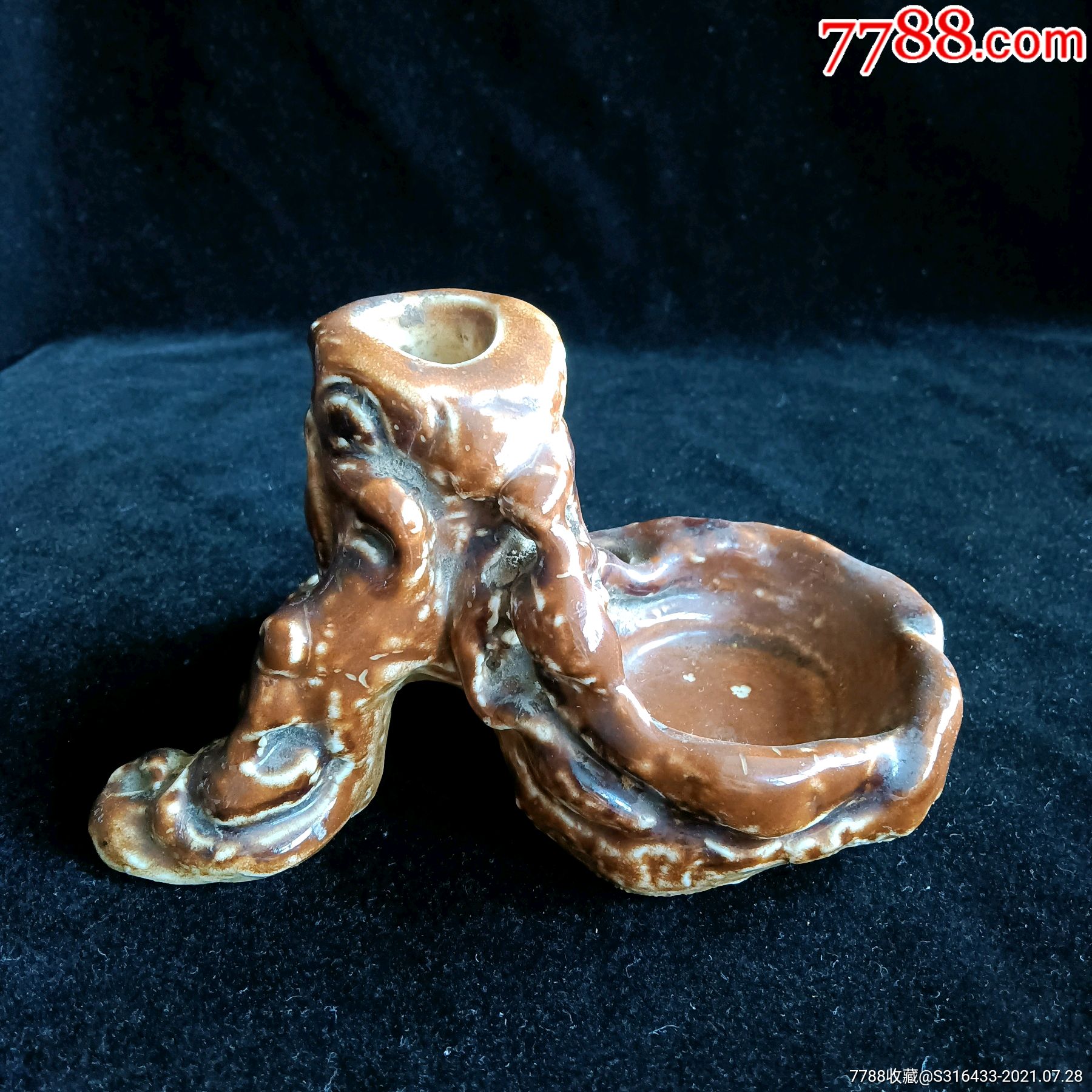 清末醴陵窑酱釉树根造型文房笔筒