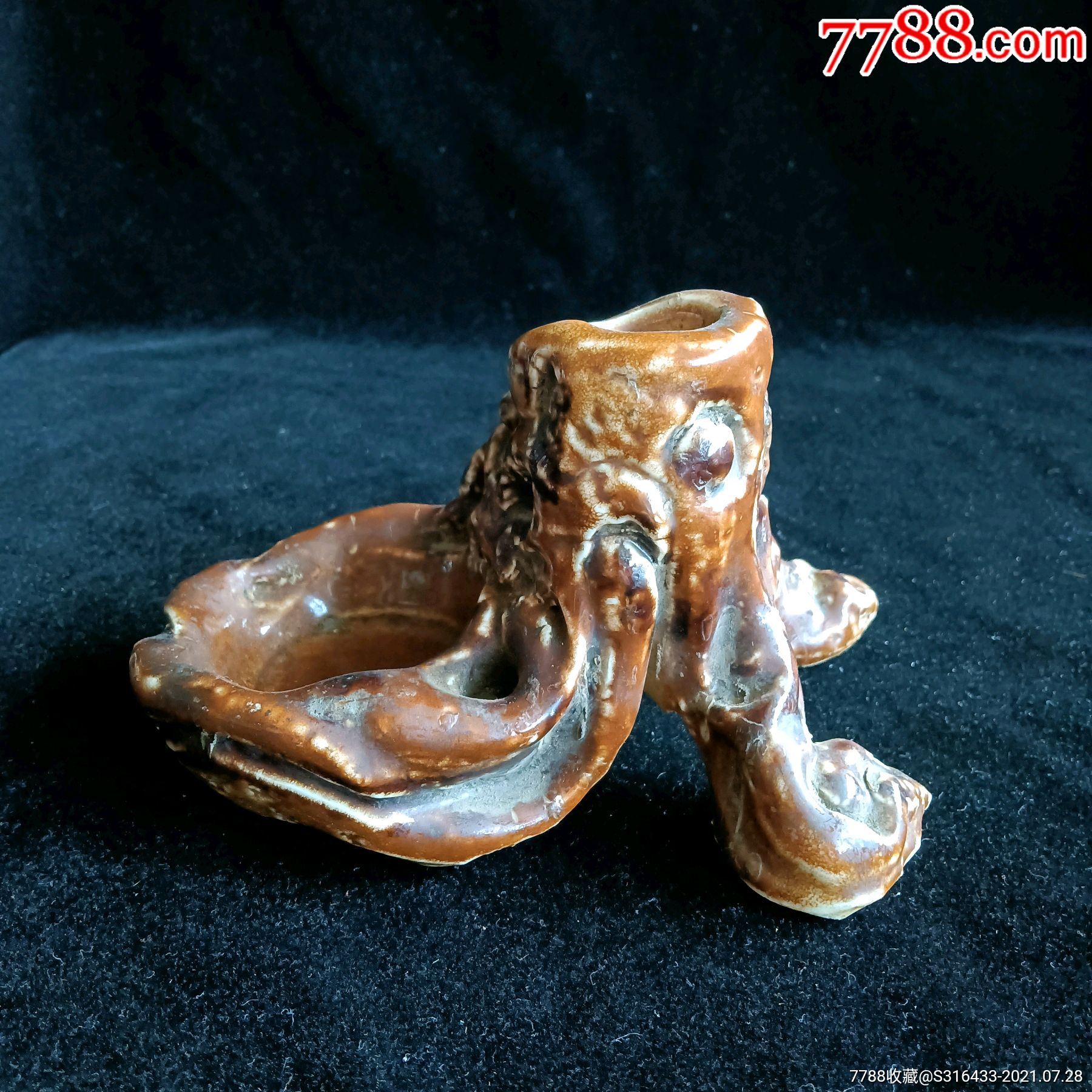 清末醴陵窑酱釉树根造型文房笔筒