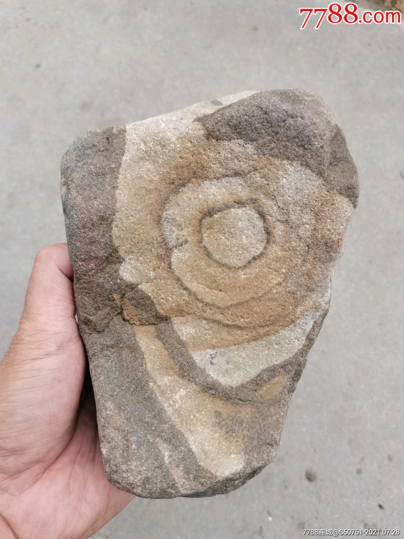 玫瑰花图案奇石