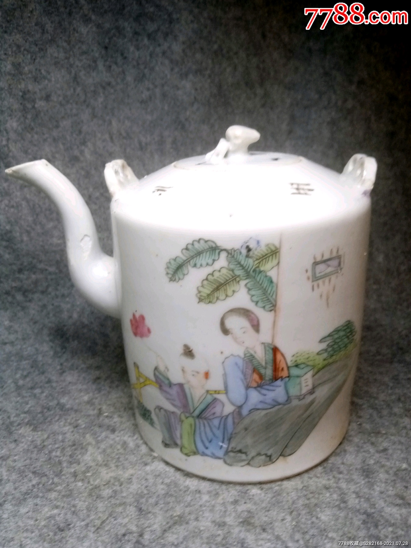 浅绛彩人物提梁壶