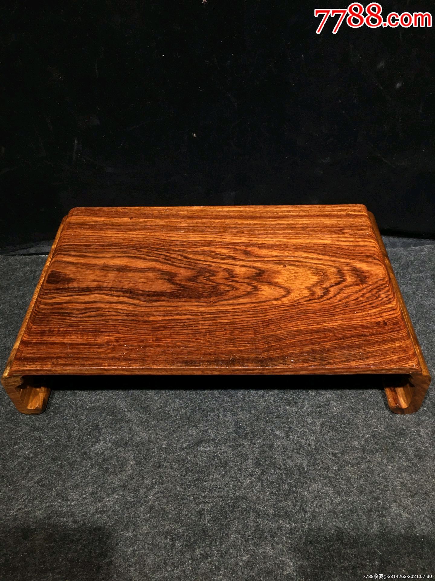 海南黄花梨卷梳底座摆件!品相尺寸如图!