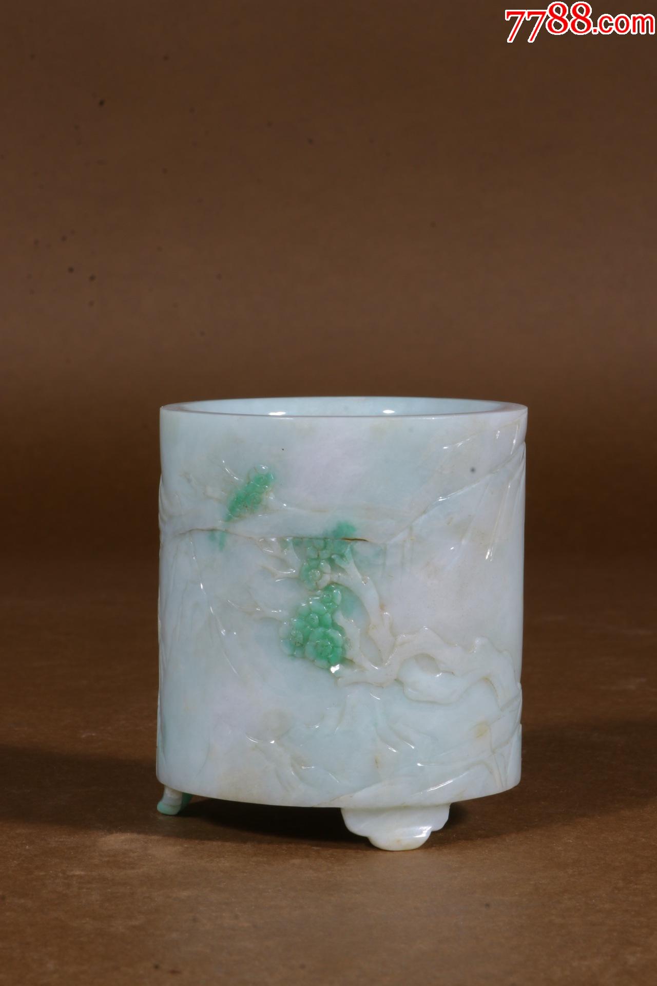 回流:翡翠梅花笔筒