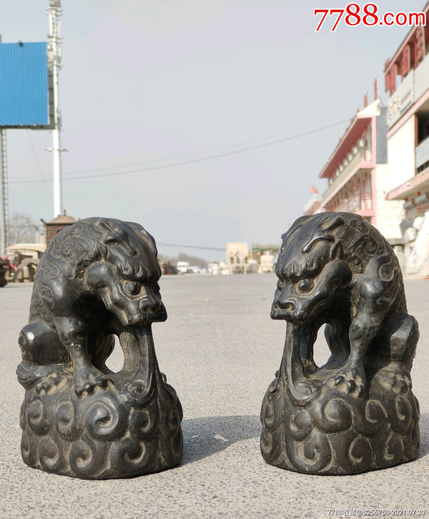 青石狮子高浮雕雕工精美完整漂亮摆放镇宅辟邪寓意