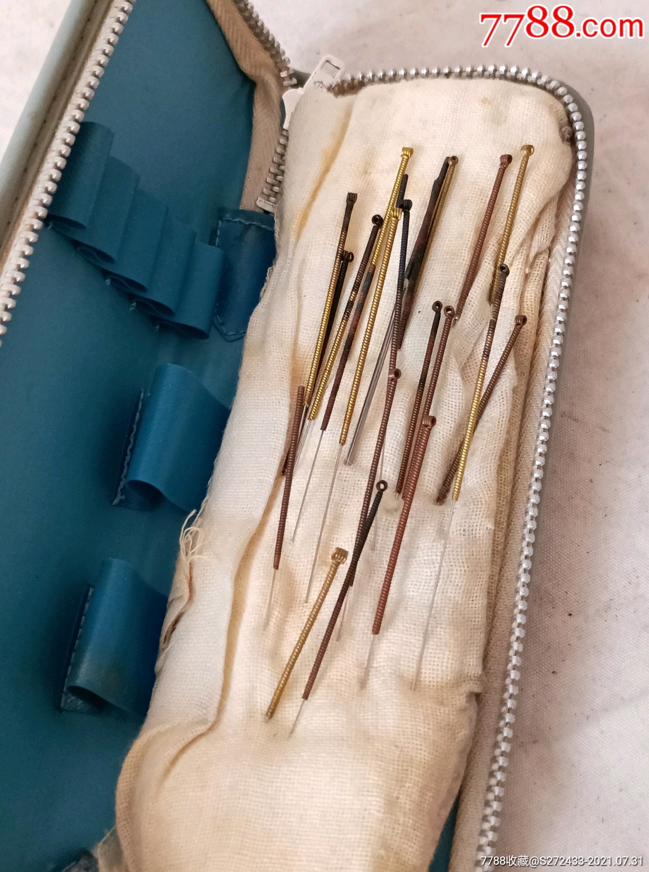 下乡收得文革时期带语录的针灸盒钱包盒内有22根针保存完整包老