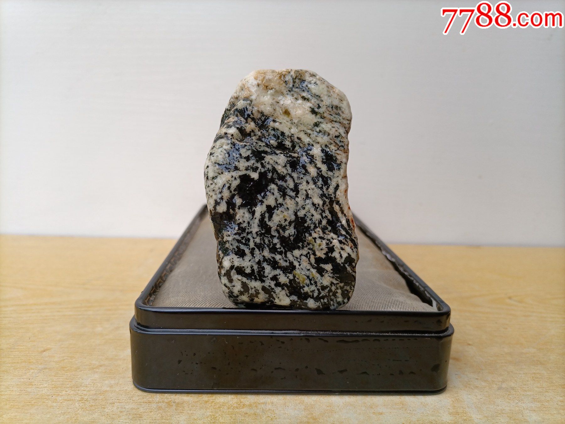 新进太行彩石原石2816色彩亮丽自然包浆