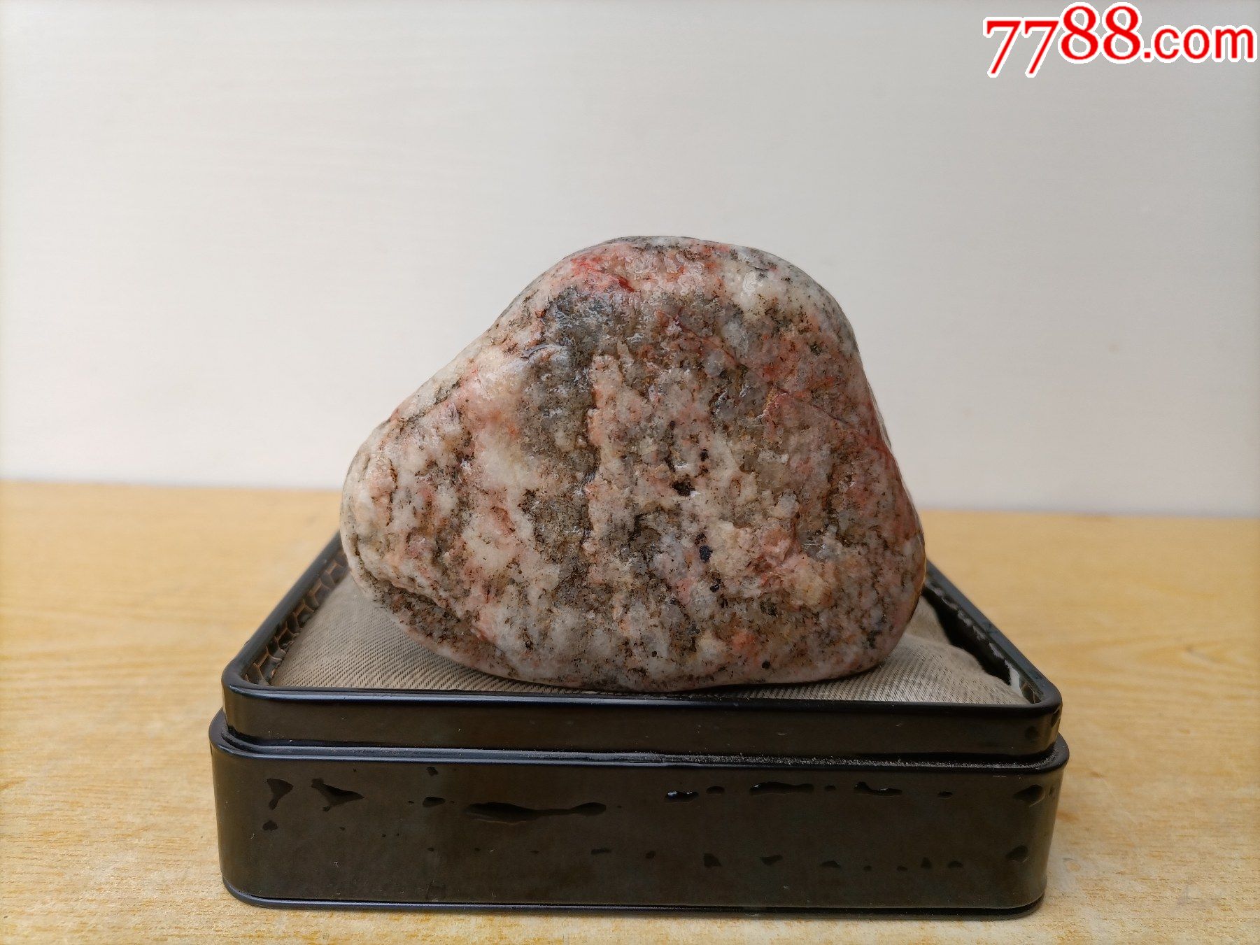 新进太行彩石原石2817(色彩亮丽,石型完好)