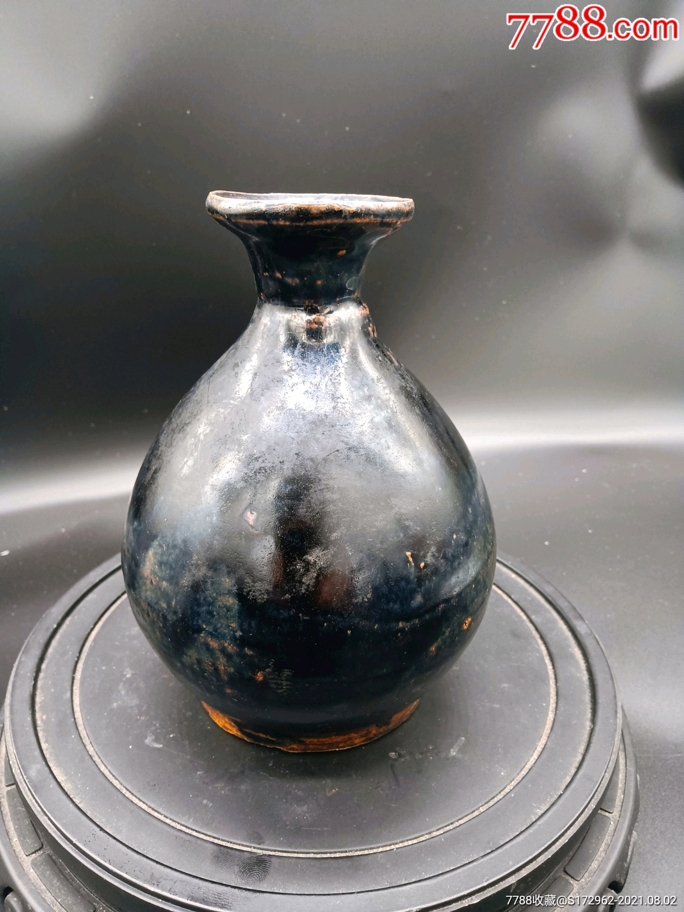 黑金釉玉壶春瓶