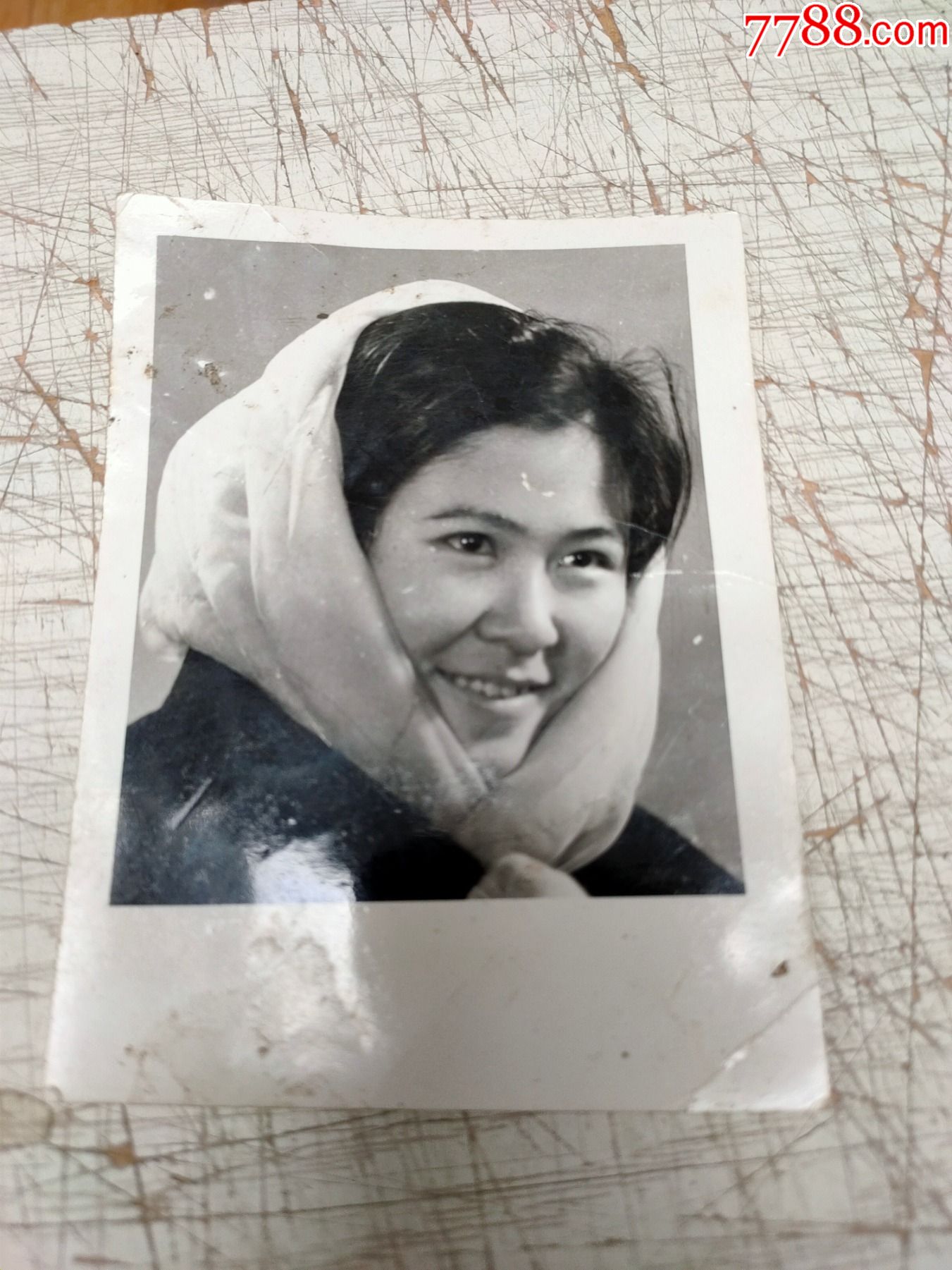 白纱巾美女_老照片_五光十色【7788收藏__收藏热线】