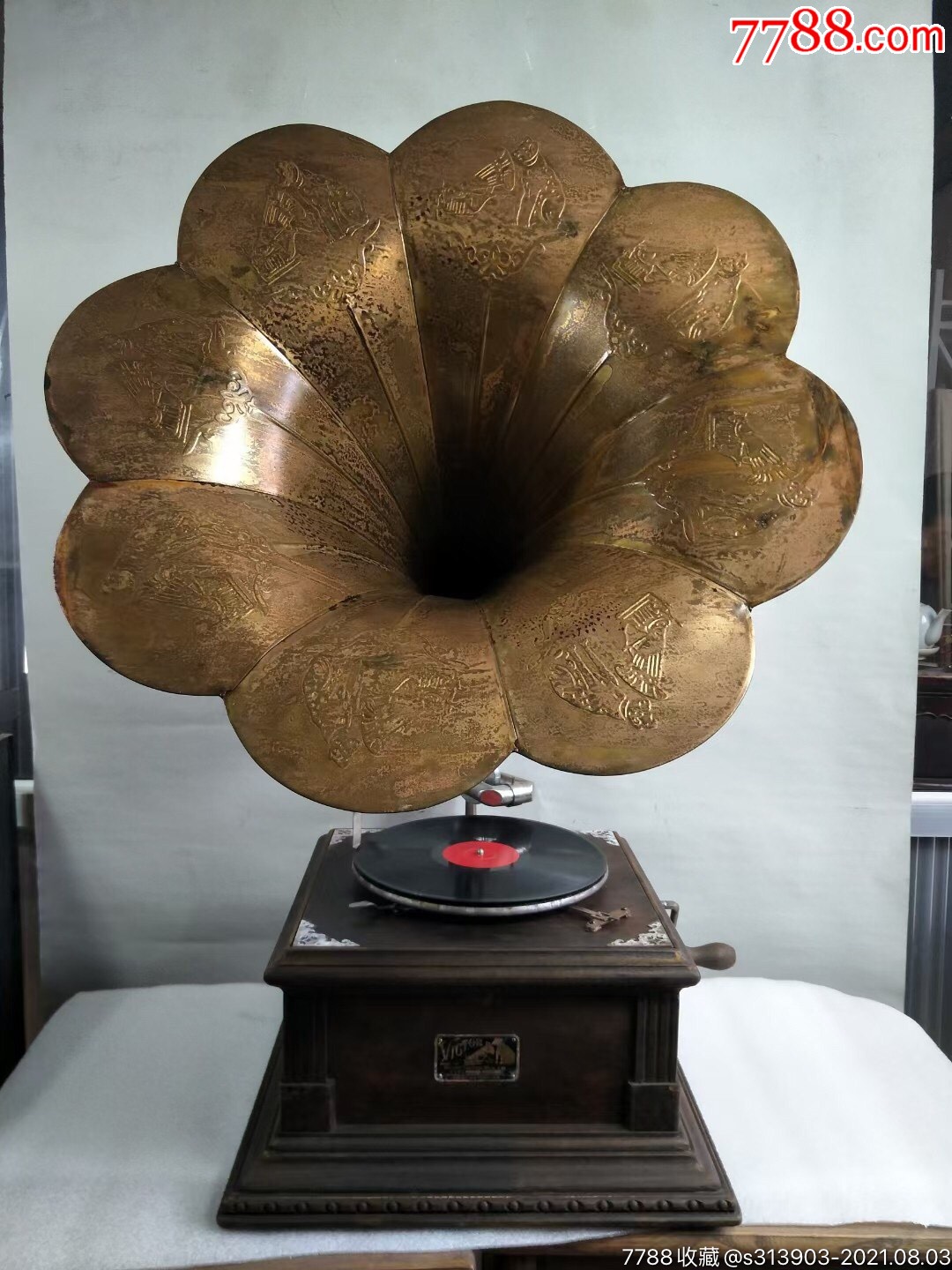 红木坐,手摇单喇叭留声机,包存完整,正常使用,精美漂亮,全品_价格2800