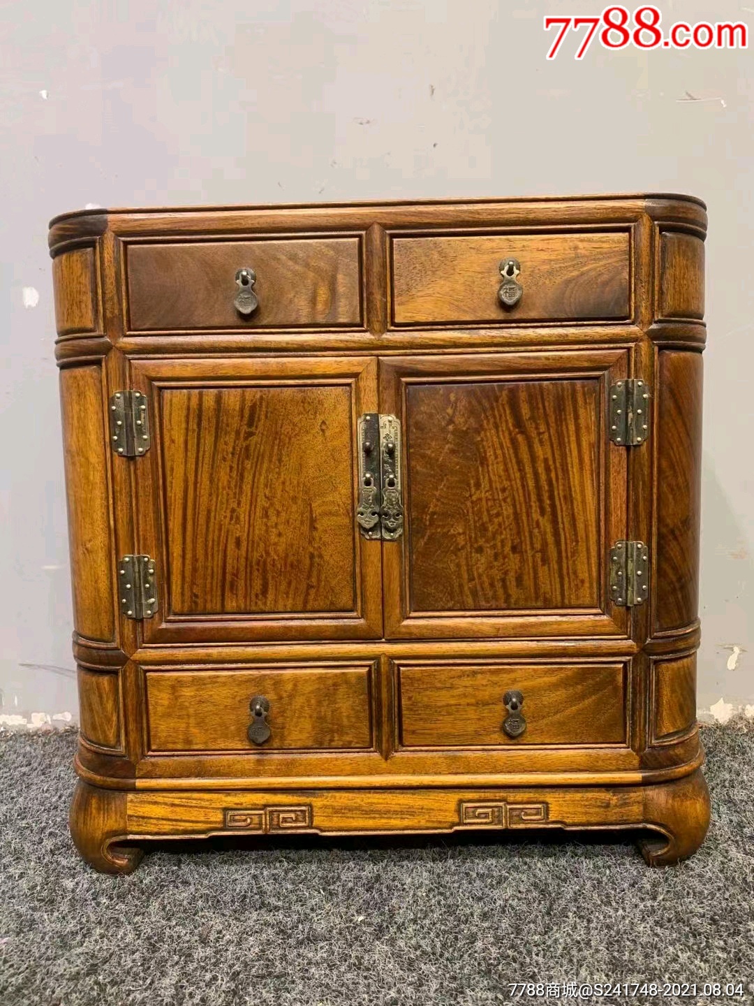 清代海南黄花梨百宝箱