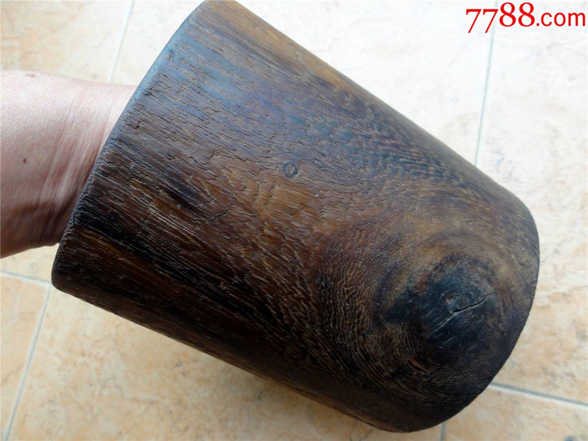 文房收藏2108民国边疆整木手工制老包浆厚料鸡翅木笔筒910g