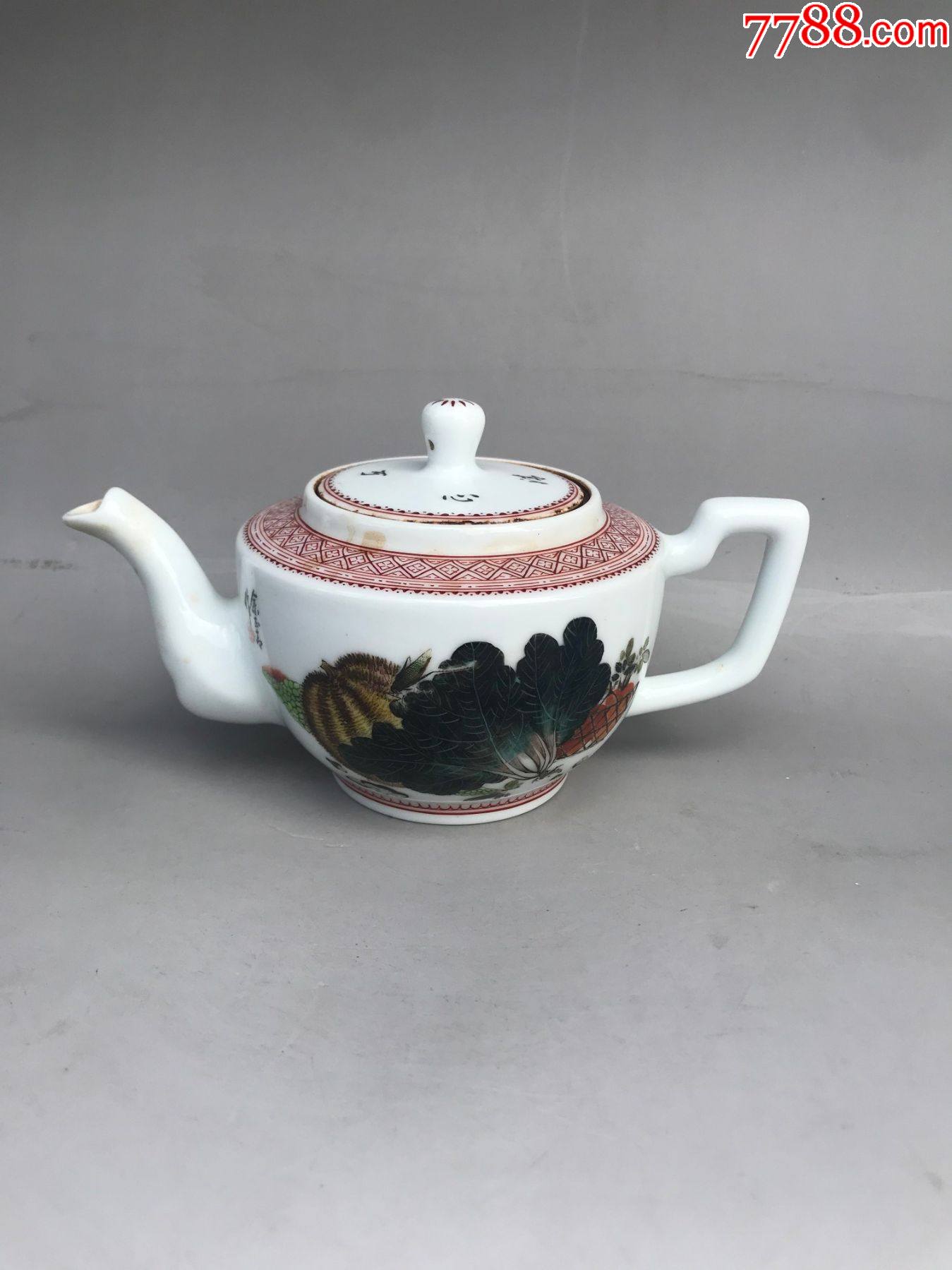 民国-新粉彩-余正青作-瓜果蔬菜茶壶