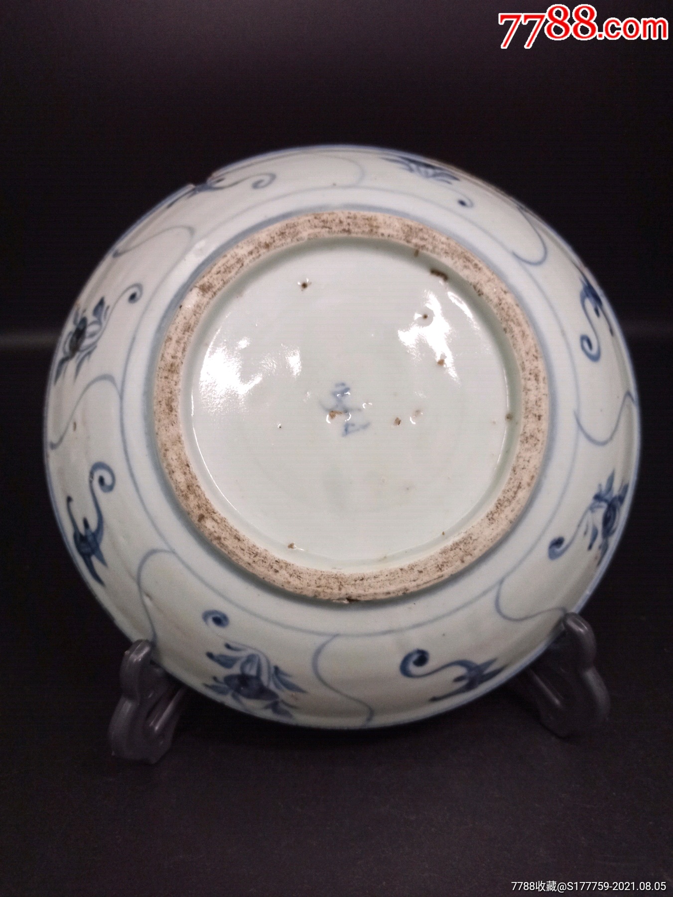 清代青花灵芝大盘文正底款口径18.3厘米,同类型中的大盘.