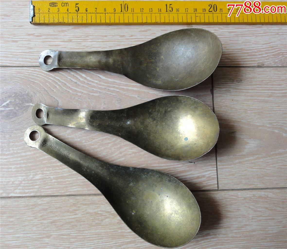 怀旧收藏2108-解放初期昆明民族铜制品厂制大号全铜汤勺三把合售143g