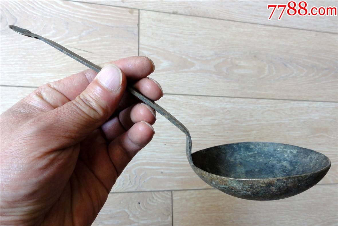 怀旧收藏2108清末民国手工制花柄刻字落款老包浆铜汤勺68g